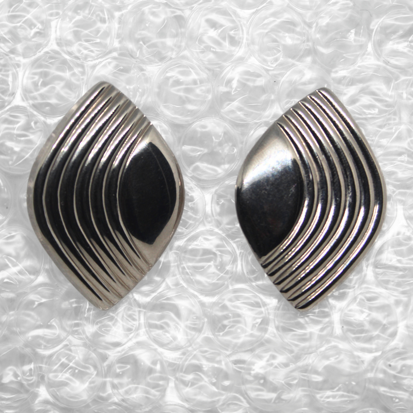 Mod Metal Wave Earrings