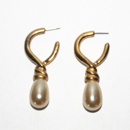 Gold Twist Pearl Earrings