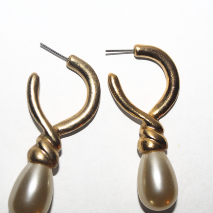 Gold Twist Pearl Earrings